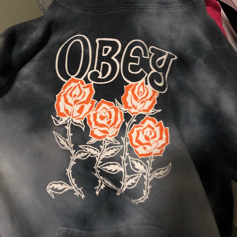 Sweatshirt bundle - Picture 8 of 10